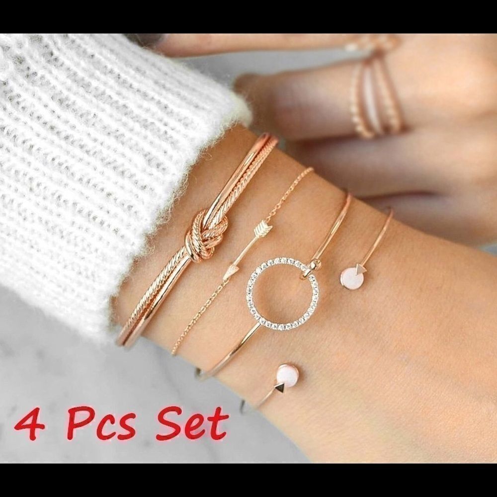 + Trendy 4 Pc Gold Bangle Bracelet